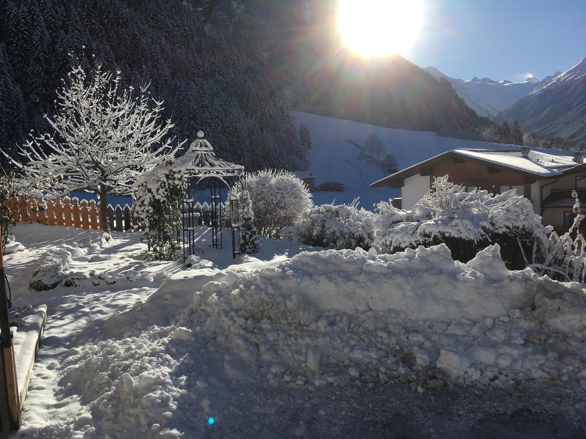 Appartement O. Tom'S Huette Neustift im Stubaital Exterior foto